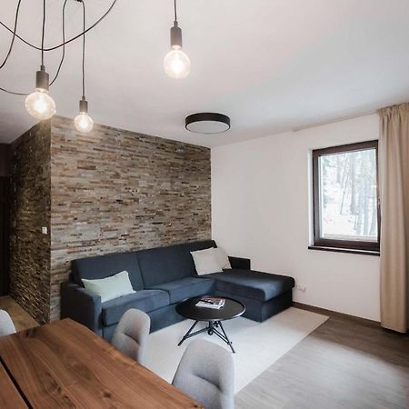 Apartman Lucnica บิสตรา ภายนอก รูปภาพ