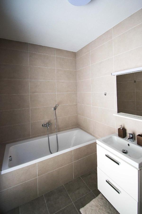 Apartman Lucnica บิสตรา ภายนอก รูปภาพ