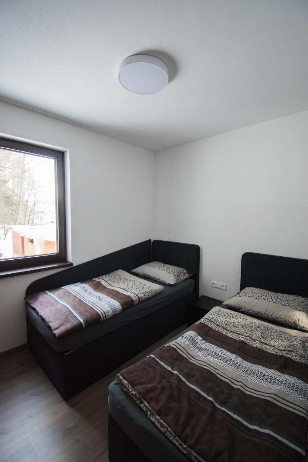 Apartman Lucnica บิสตรา ภายนอก รูปภาพ
